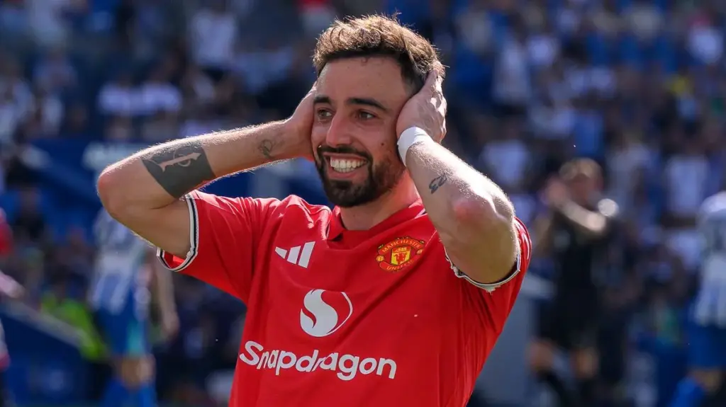 Transfer Rumors: Fernandes Considers Man Utd Exit; Liverpool Eye Olise Move